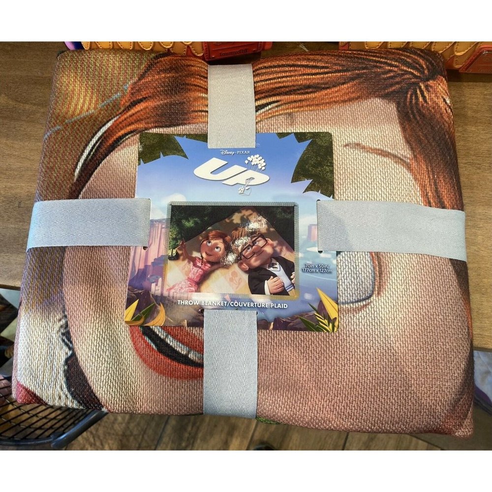 2020 Disney Parks Pixar Up Carl & Ellie 70x50 Deco